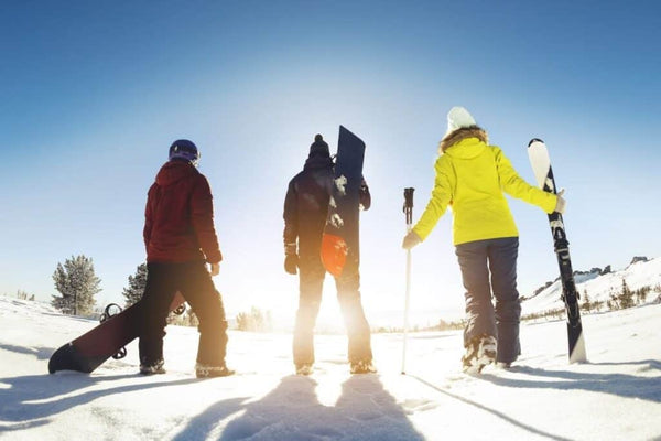Skiing vs Snowboarding: Pros and Cons