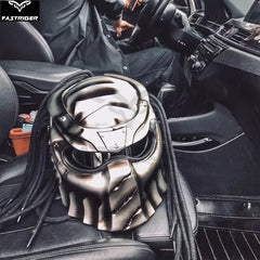 Personalized Full-Cover Predator Helmet – Carbon Fiber Retro Full-Face Motorcycle Helmet | Special-Shaped Design | DOT & ECE Certified