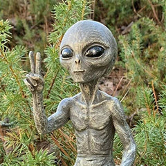 Outer Space Alien Statue Martians Garden Figurine Set For Home Indoor Outdoor Figurines Garden Party Halloween Decor