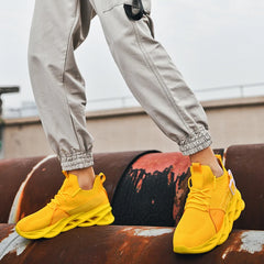 Men's Fashion Running Sneakers Breathable Comfortable Non-slip Shoes Lightweight Tennis Shoes Fluorescent Shoes