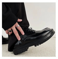 Black Glossy Tabi Shoes for Men: Split Toe Leather Derby | British Retro Platform Sole Niche Design | Luxury Low-Top Lace-Up Loafers for Men