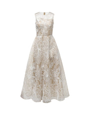 Robe en dentelle faite à la main pour dames en maille sans manches