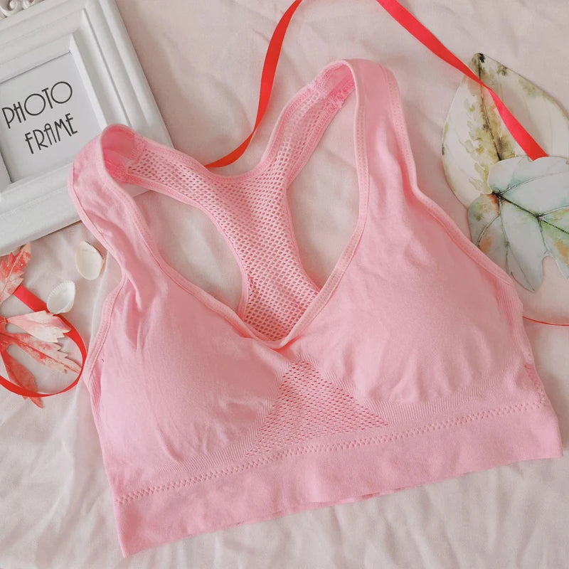 Women's Breathable Sports Bra – Shockproof, Padded, Seamless Gym & Yoga Bra for Running & Fitness