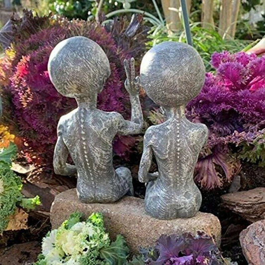 Outer Space Alien Statue Martians Garden Figurine Set For Home Indoor Outdoor Figurines Garden Party Halloween Decor