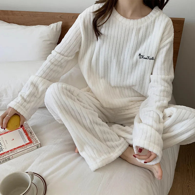 Women Velvet Pajama Set Fleecing Warm Loose Top And Elastic Waist Pants Home Casual Warm Woolen Suit Women 2023 Autumn Winter