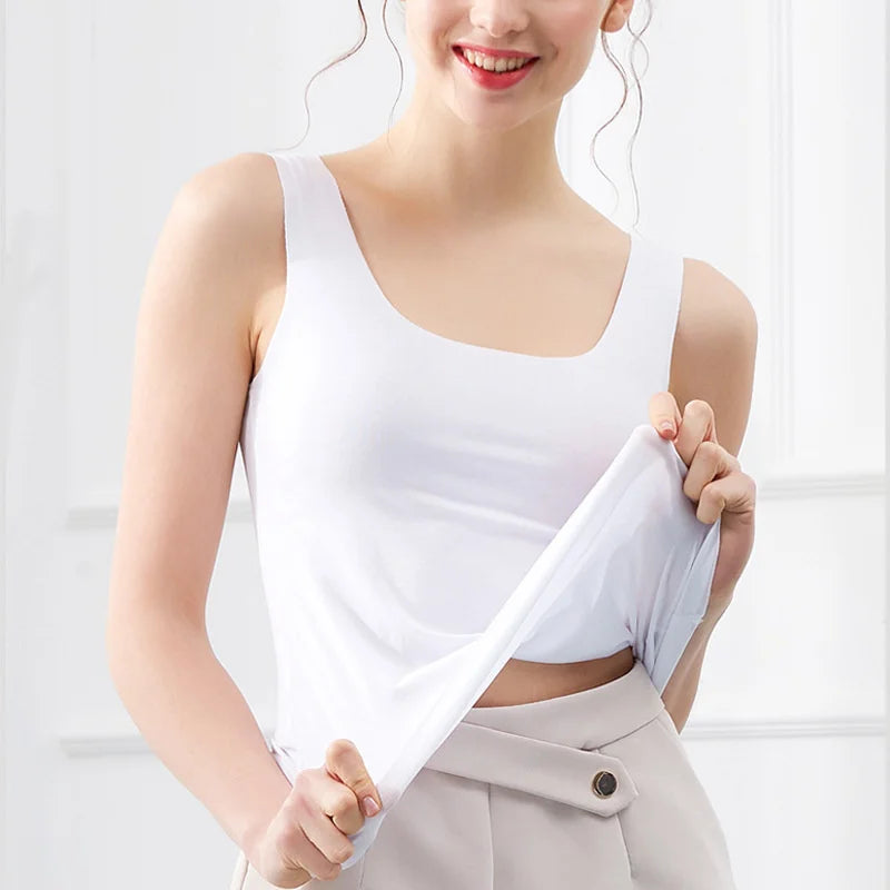 Women Summer Tight fit No trace Tanks Camis Vest Fashion Casual Sleeveless Ladies Street Tanks Tops Tees Hotsweet Bra B3192